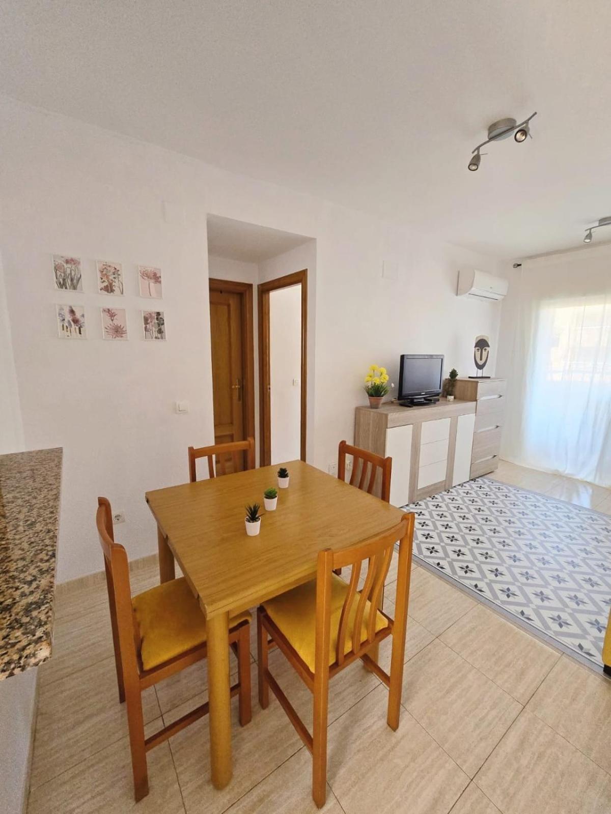 Apartamentos D&D Vistamar 1 Linea Кастельон-де-ла-Плана Экстерьер фото